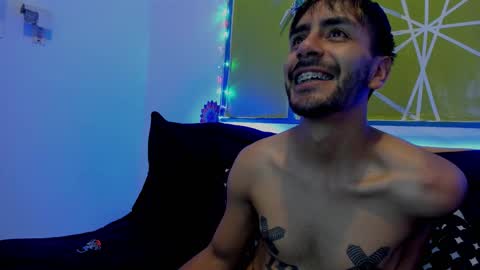 Snapshot of lord_apoloo chatting on January 12, 1:27 pm Apolo online show from January 12, 1:27 pm