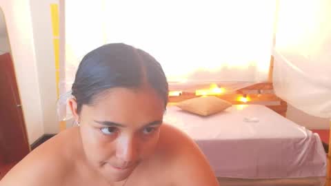 loreanis online show from March 1, 7:38 pm