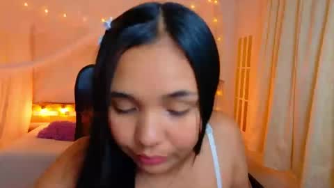 Snapshot of loreanisscute chatting on May 8, 3:12 am loreanisscute online show from May 8, 3:12 am