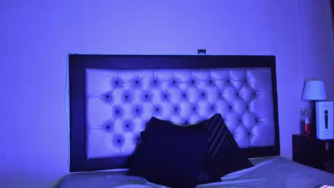 Lore Depp online show from December 29, 5:42 am