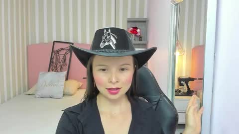 lorelaigiven online show from January 14, 12:24 pm