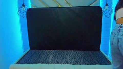 lorem_adams online show from February 18, 9:09 pm