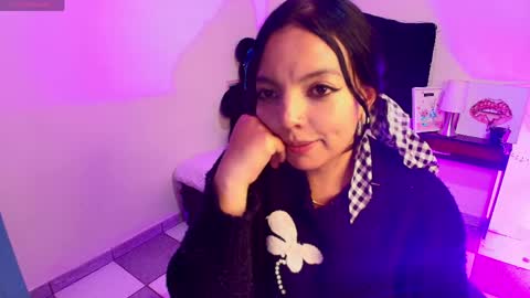 Snapshot of loren_44tits chatting on May 3, 10:16 pm Loren online show from May 3, 10:16 pm