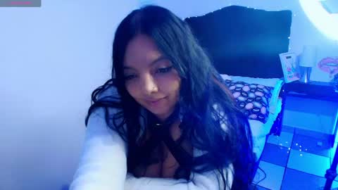 Snapshot of loren_44tits chatting on May 20, 8:04 pm Loren online show from May 20, 8:04 pm