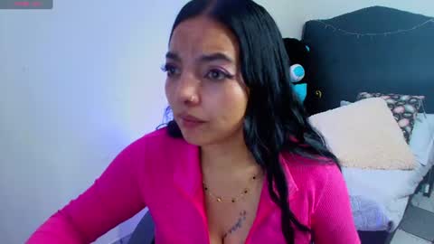Snapshot of loren_44tits chatting on June 10, 9:03 pm Loren online show from June 10, 9:03 pm