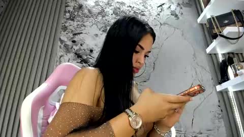 Snapshot of loren_baker chatting on May 13, 10:56 am Doll Queen online show from May 13, 10:56 am