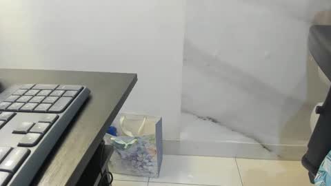 Snapshot of lorena_watson chatting on February 15, 7:06 am lorena_watson online show from February 15, 7:06 am