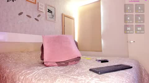 Loren online show from November 18, 6:23 pm