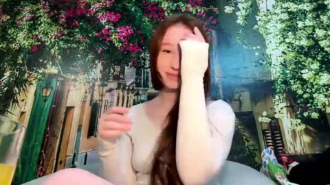 Snapshot of lorenovercast chatting on May 22, 9:26 am Margo online show from May 22, 9:26 am