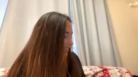 lorenrutty online show from November 24, 9:20 am