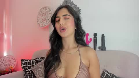 L O R E N online show from January 26, 5:02 pm