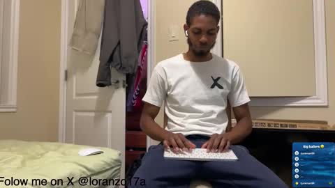 Snapshot of lorenzo17a chatting on February 3, 12:47 am lorenzo17a online show from February 3, 12:47 am
