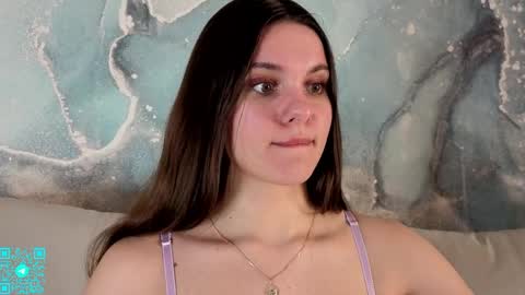 Chloe for Fan BlackHole online show from April 12, 5:18 pm