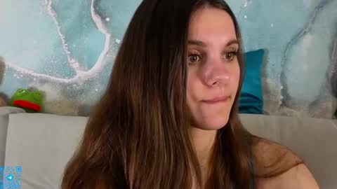 Snapshot of lorettadunnelli chatting on June 7, 6:44 pm Chloe for Fan BlackHole online show from June 7, 6:44 pm
