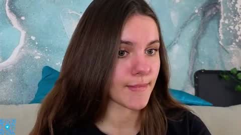 Snapshot of lorettadunnelli chatting on June 14, 6:54 pm Chloe for Fan BlackHole online show from June 14, 6:54 pm