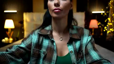 Snapshot of lorettelorenaa chatting on July 6, 3:58 am LoretteLorena online show from July 6, 3:58 am