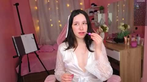 Lara online show from March 24, 11:59 am