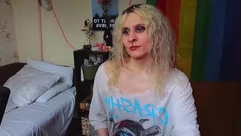 Snapshot of lori_myaf chatting on June 13, 2:26 pm Lori ----------------------------------- online show from June 13, 2:26 pm