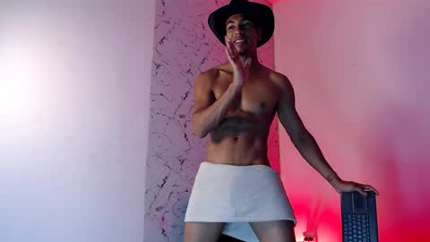 Lorian Vikel  online show from May 26, 12:28 am