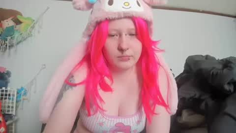 Snapshot of loricritter2 chatting on March 1, 4:44 pm Lori Critter online show from March 1, 4:44 pm