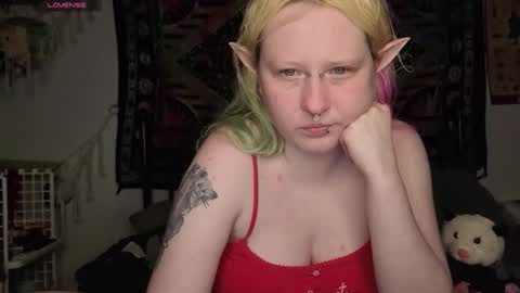 Lori Critter online show from May 16, 12:18 am