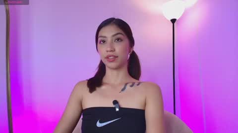 Snapshot of lorraine_28 chatting on June 9, 7:58 pm Soy Lorena online show from June 9, 7:58 pm