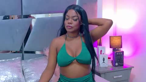 Snapshot of lorraine_johnson chatting on February 27, 6:30 pm lorraine_johnson online show from February 27, 6:30 pm