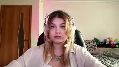 Stasha online show from June 17, 8:39 am