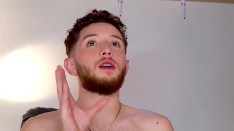 JUAN  JUAN online show from February 6, 8:45 pm