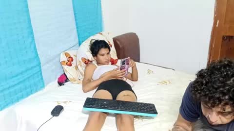 losexoticos01 online show from March 27, 8:26 am