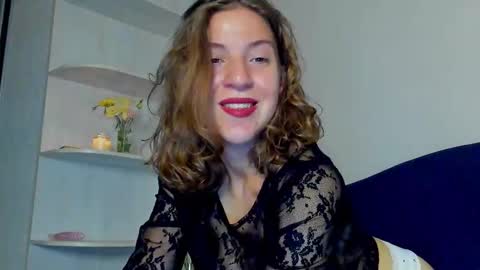 Snapshot of lost_moon chatting on September 15, 7:58 pm lost_moon online show from September 15, 7:58 pm