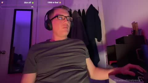 Snapshot of lostandlonelysoul chatting on March 29, 4:34 am Hazemir online show from March 29, 4:34 am