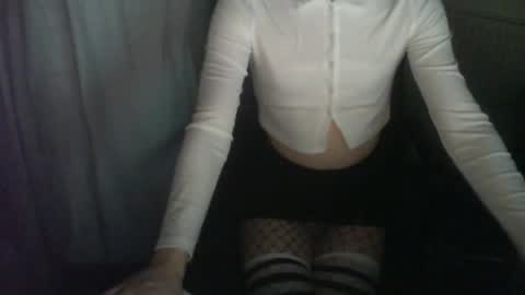 Snapshot of lostb0y98 chatting on April 25, 3:31 am lostb0y98 online show from April 25, 3:31 am