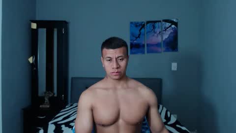 Snapshot of lothbrok_strong chatting on April 25, 10:07 pm lothbrok online show from April 25, 10:07 pm