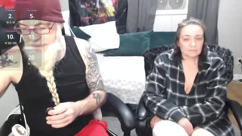 Snapshot of lotusnyne chatting on December 8, 2:39 am Lotus Nyne online show from December 8, 2:39 am