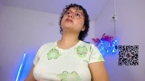lou_cuteee online show from July 10, 10:51 am