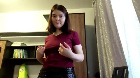 Esma online show from May 10, 8:08 am