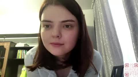 Esma online show from May 11, 8:42 am
