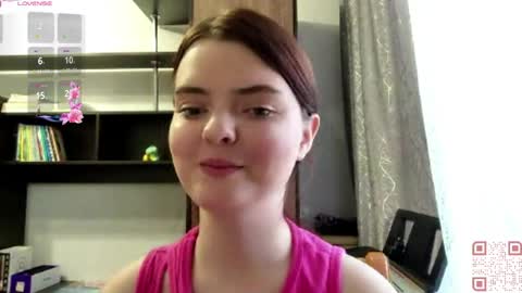 Esma online show from May 29, 9:07 am