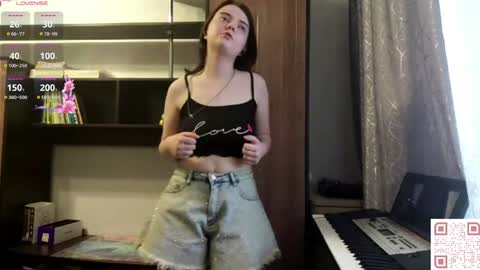 Esma online show from May 30, 12:13 pm
