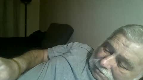 Snapshot of louis_chokdee chatting on December 19, 8:13 pm louis_chokdee online show from December 19, 8:13 pm