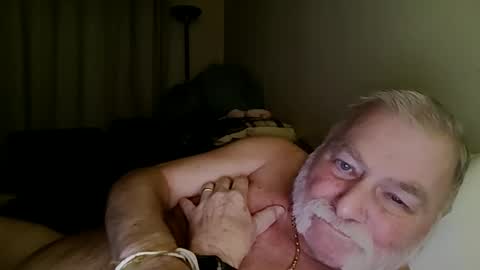 Snapshot of louis_chokdee chatting on November 21, 5:55 pm louis_chokdee online show from November 21, 5:55 pm