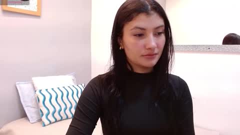 Snapshot of louis_k chatting on February 5, 11:37 am Louis K online show from February 5, 11:37 am