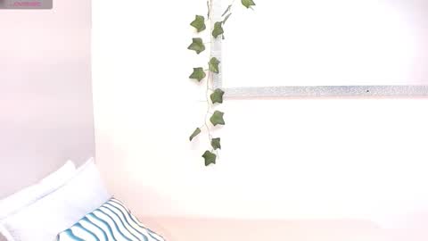 Snapshot of louis_k chatting on February 18, 11:28 am Louis K online show from February 18, 11:28 am