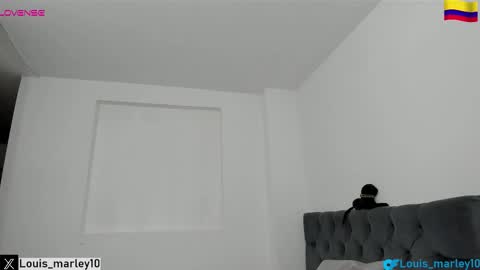 louis_marley_ online show from March 22, 1:36 pm