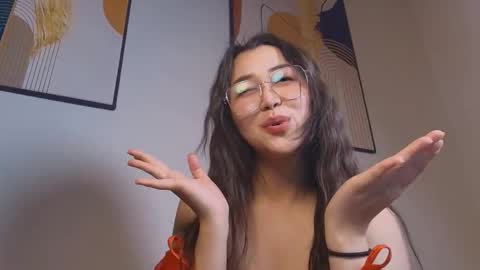 Kim online show from May 27, 7:11 pm