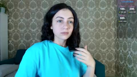 Snapshot of louise_phlox chatting on October 8, 10:02 am Louise online show from October 8, 10:02 am