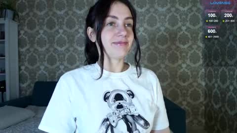 Snapshot of louise_phlox chatting on October 10, 11:09 am Louise online show from October 10, 11:09 am
