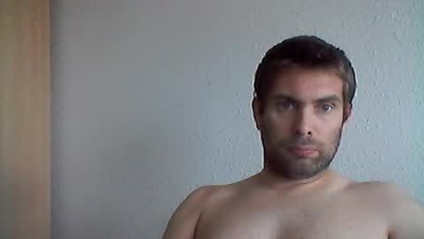 Snapshot of loulo67 chatting on June 29, 10:15 am loulo67 online show from June 29, 10:15 am