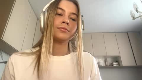 Eliza online show from January 17, 10:31 am